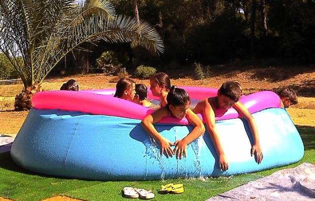 Mini piscina en el campamento